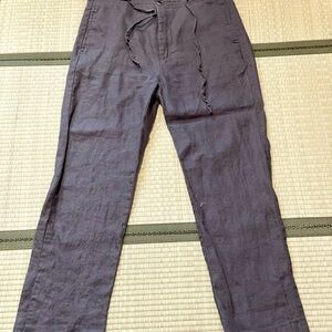 100% linen Chino Pants with Relaxed Fit and Flat Front
